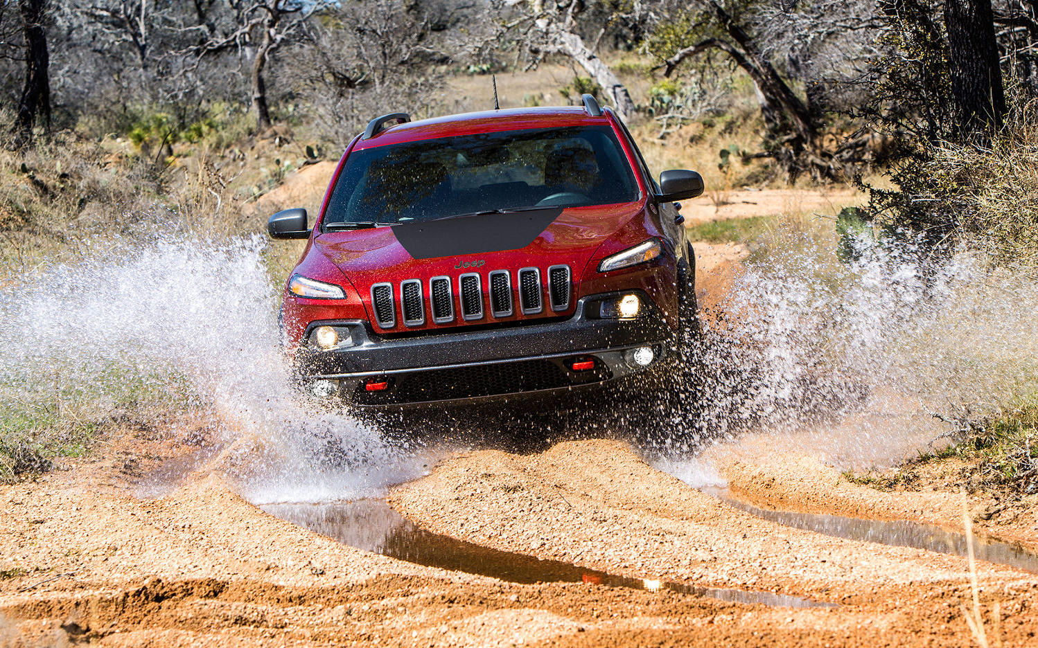 Comparison Jeep Cherokee 2017 vs Tesla Model X P90D 2016 SUV Drive